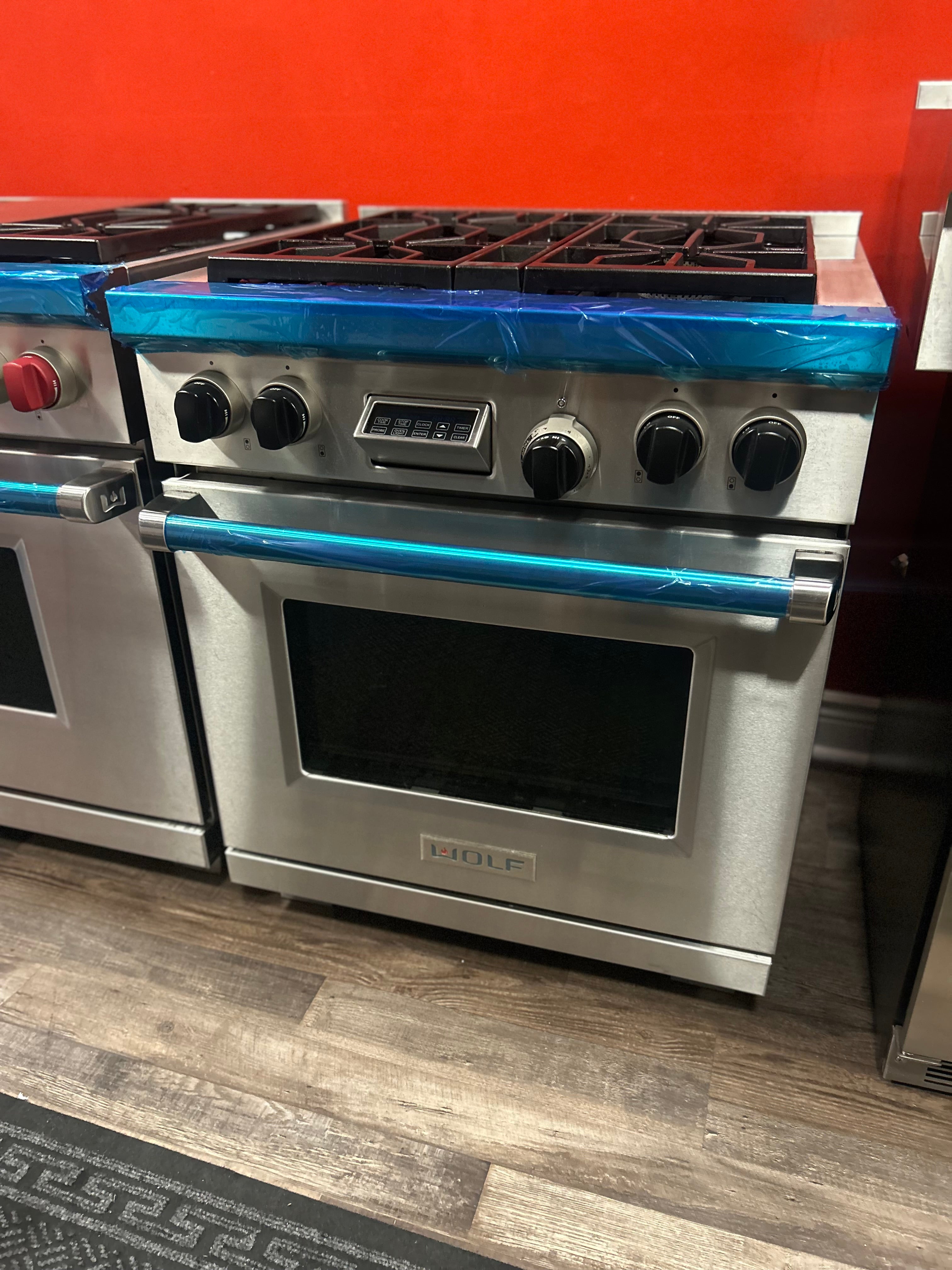 30” Dual Fuel Wolf Range