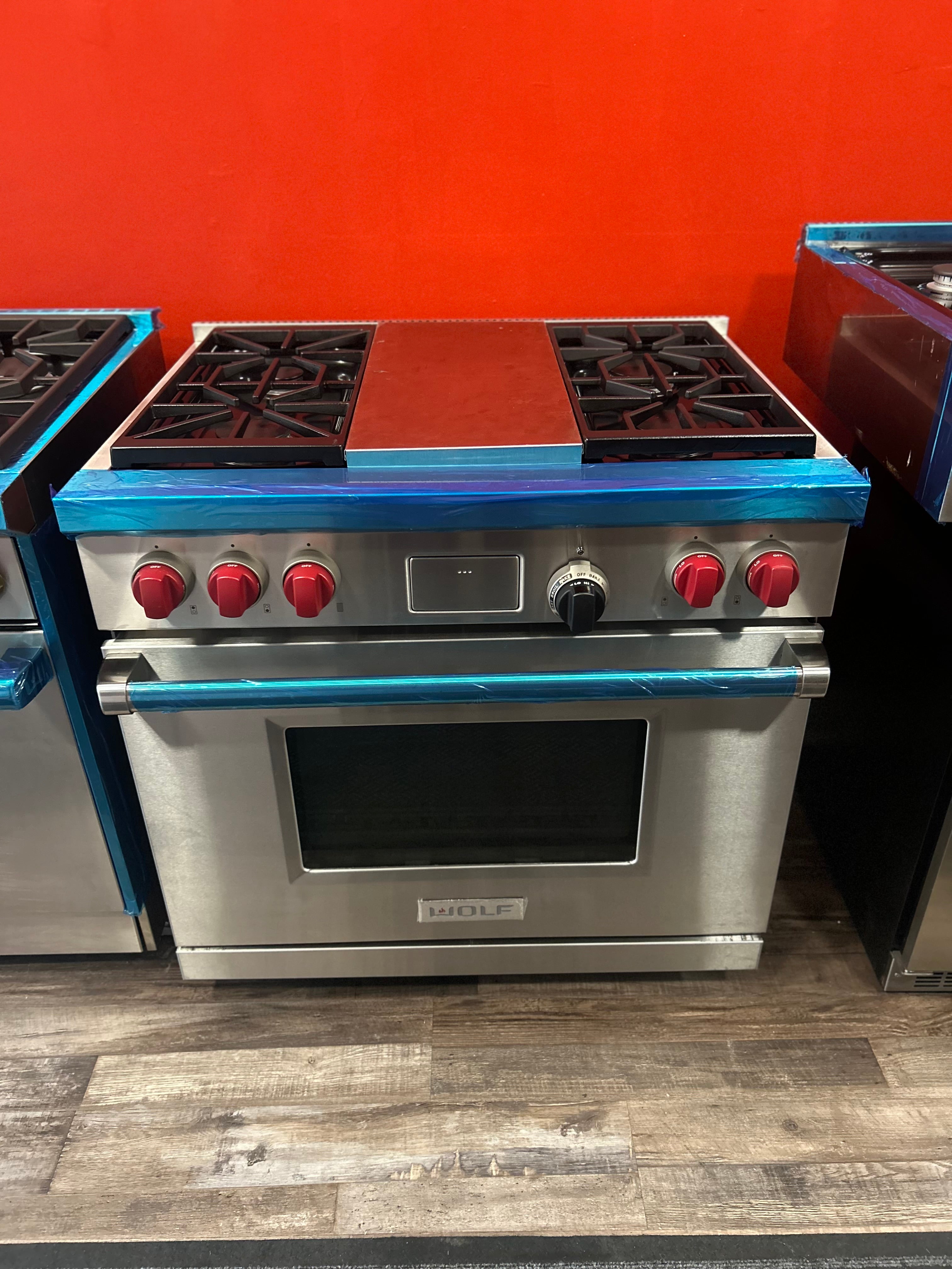 36” Dual Fuel Wolf Range
