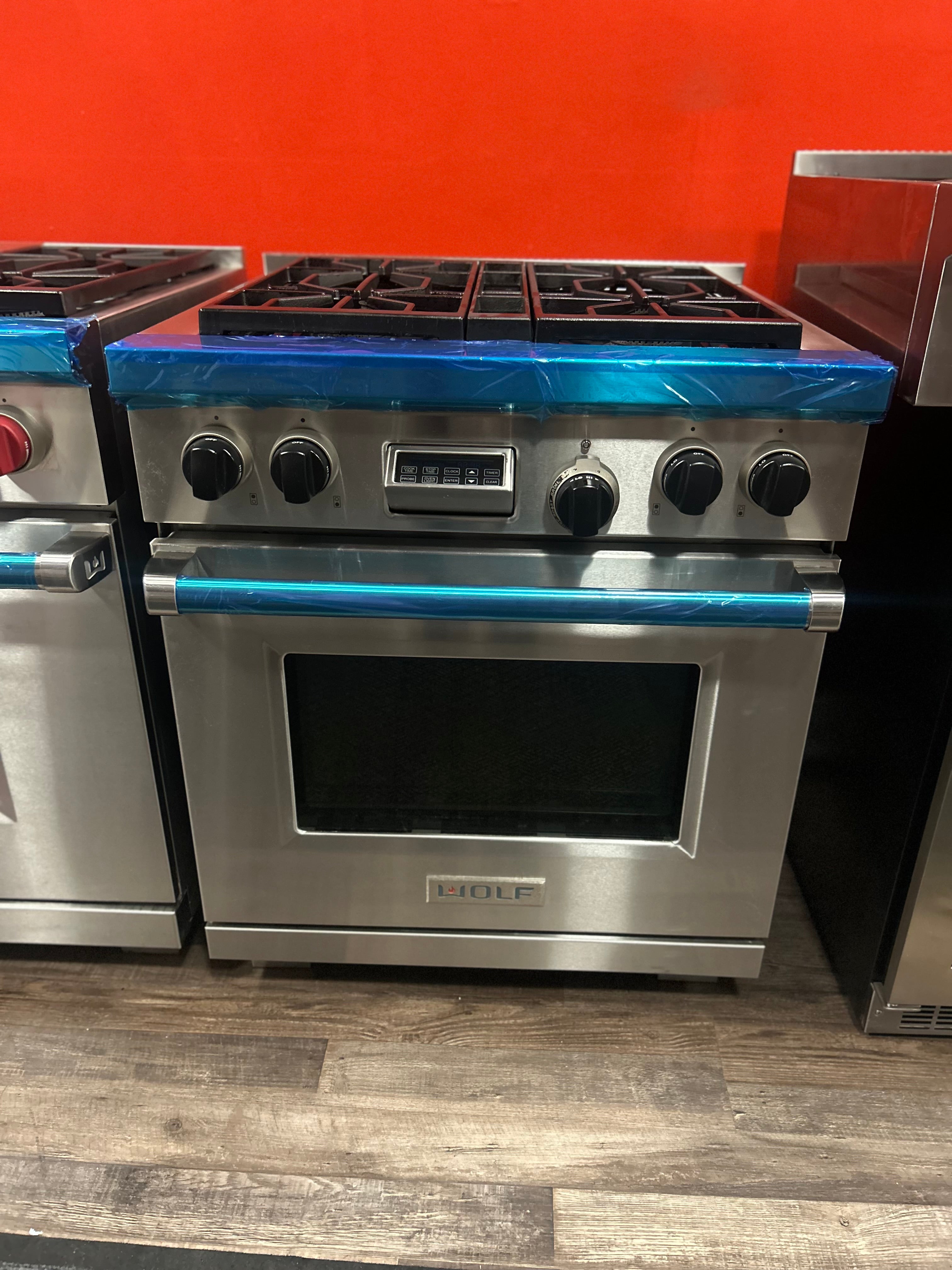 30” Dual Fuel Wolf Range